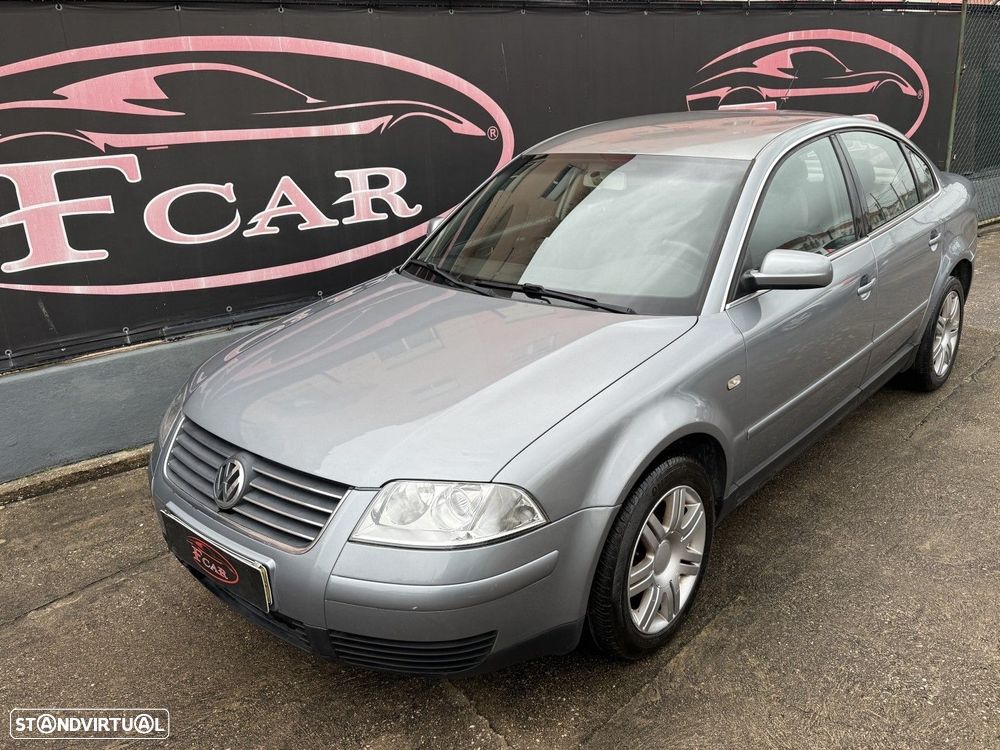 VW Passat 1.9 TDi Highline - 2