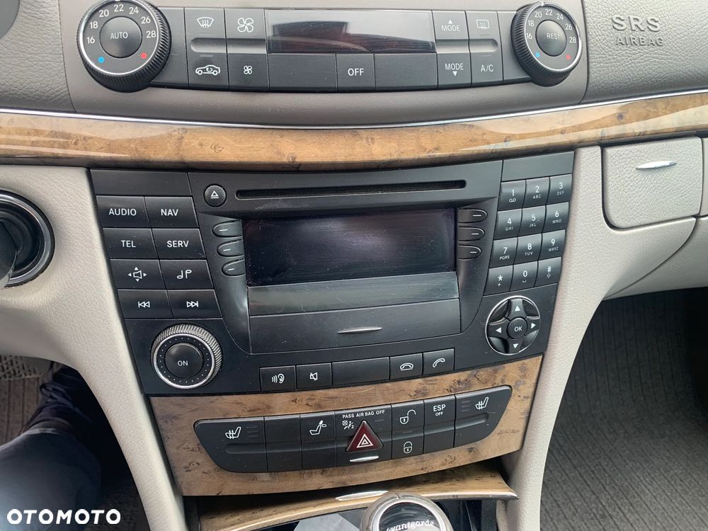 Mercedes-Benz Klasa E - 12