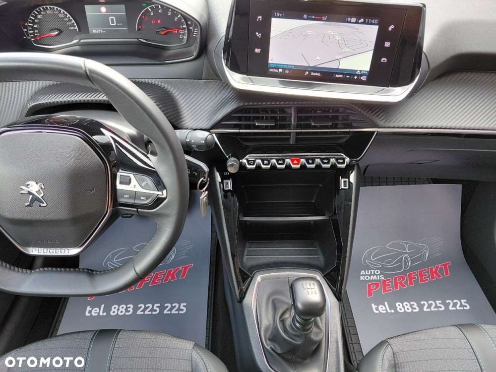 Peugeot 208 - 19
