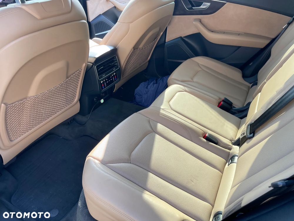 Audi Q8 - 7