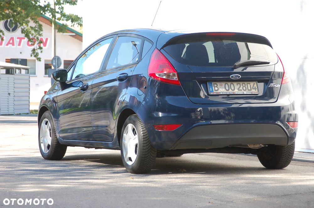 Ford Fiesta 1.4 Ghia - 26