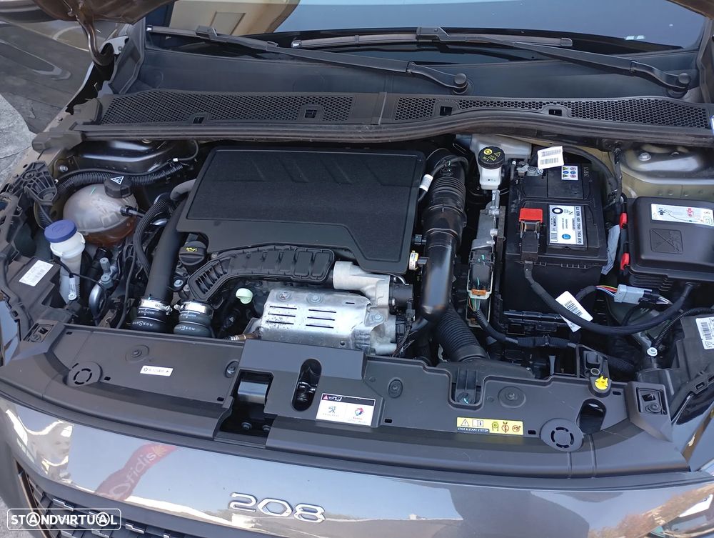 Peugeot 208 PureTech 100 EAT8 Allure - 8