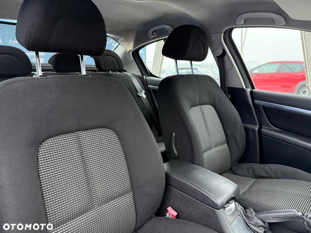 Peugeot 407 2.0 HDI Intense - 15