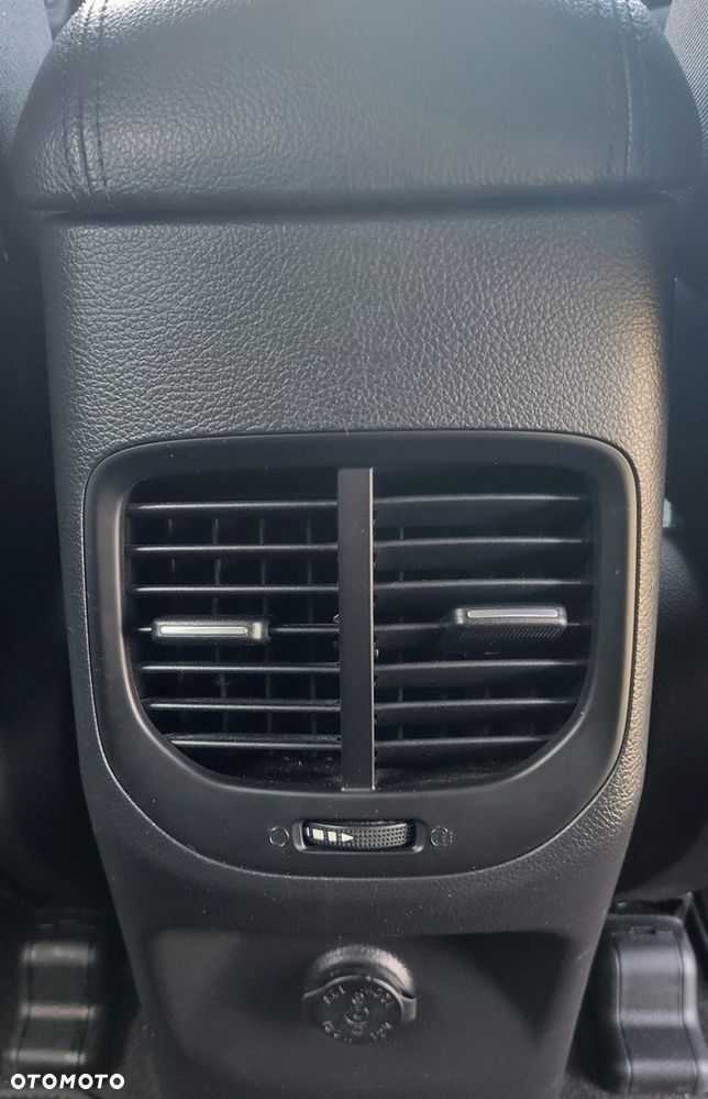 Kia Carens 1.7 CRDi Vision - 26