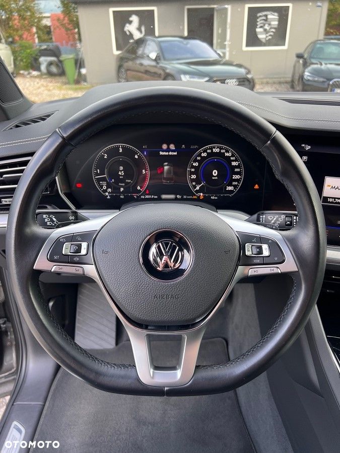 Volkswagen Touareg 3.0 V6 TDI 4Motion DPF Automatik R-Line - 18