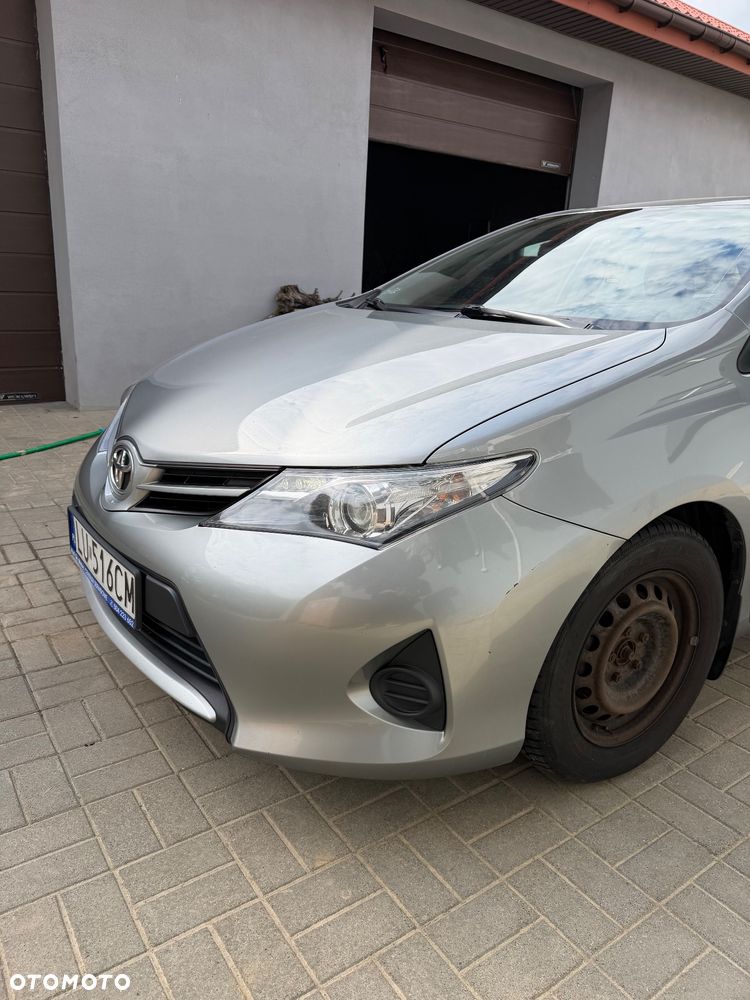Toyota Auris 1.4 D-4D Active - 14