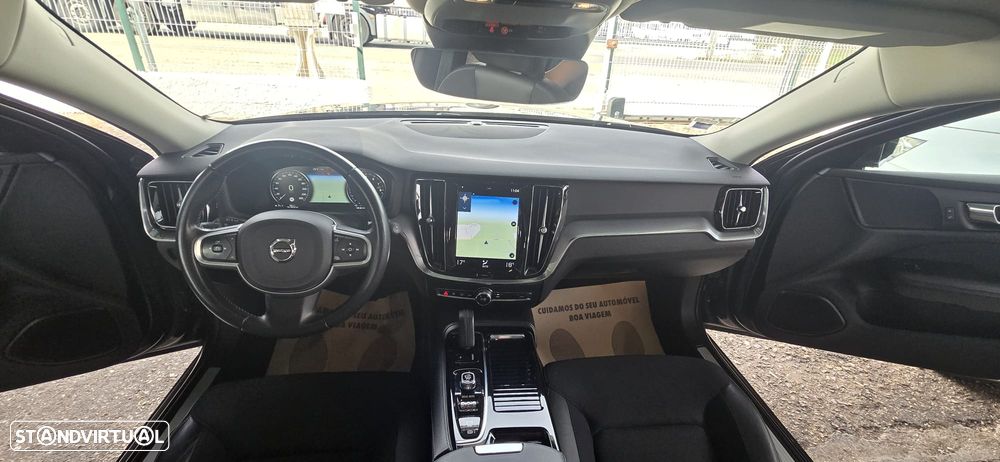 Volvo V60 2.0 T8 AWD TE Momentum Plus - 16