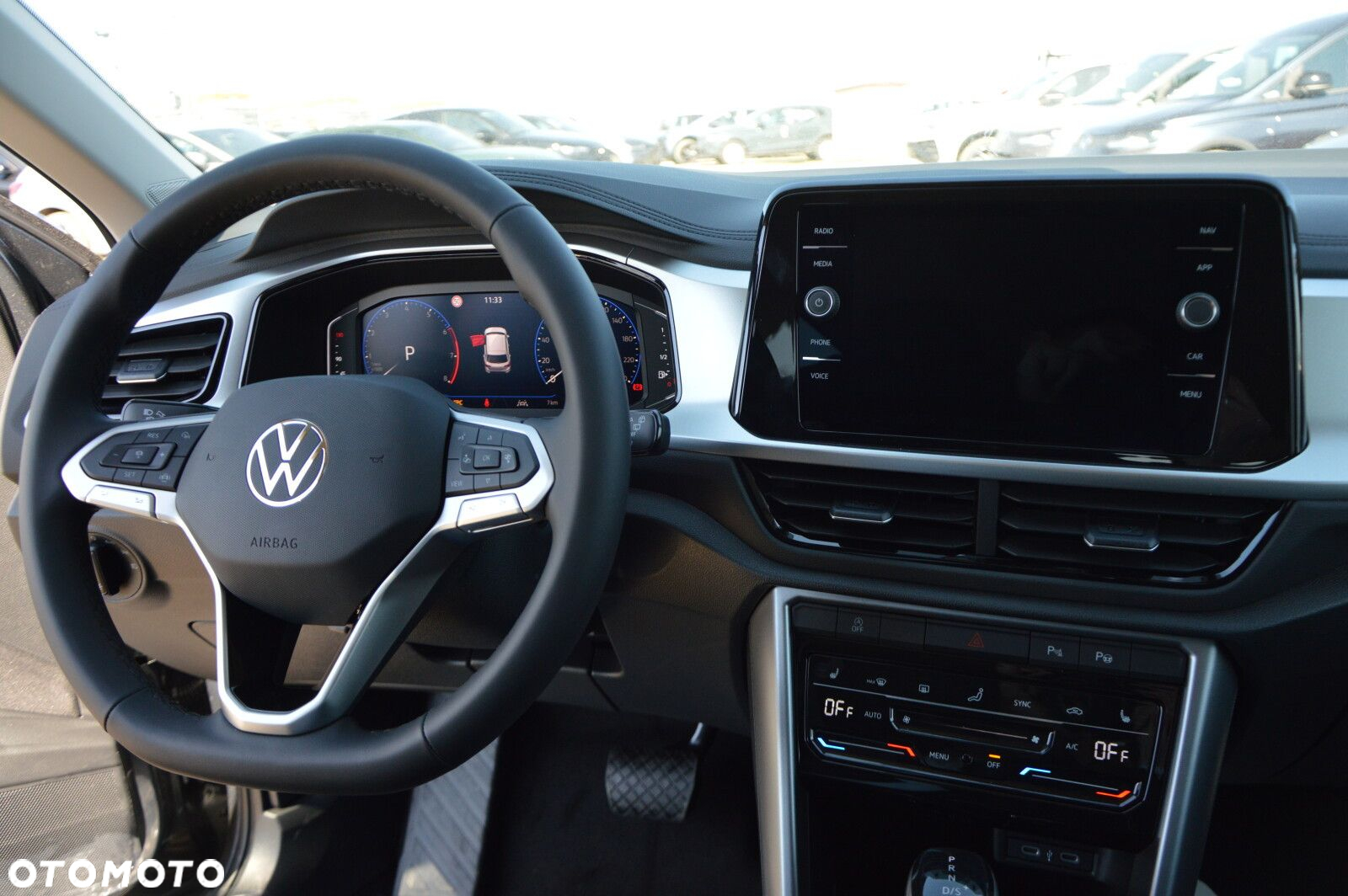 Volkswagen T-Roc - 10