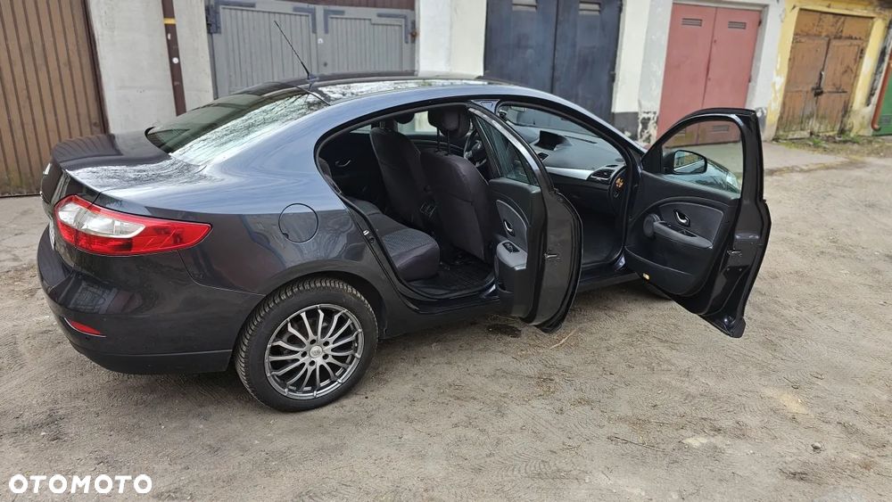 Renault Fluence 1.6 16V Color Edition - 30