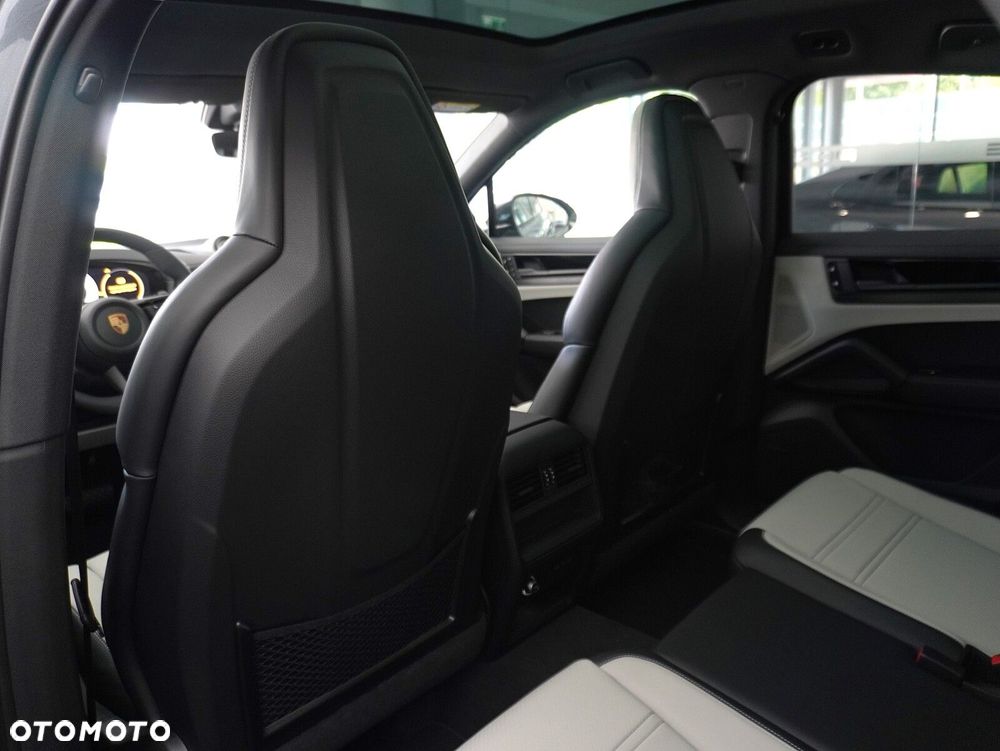 Porsche Cayenne Black Edition - 32