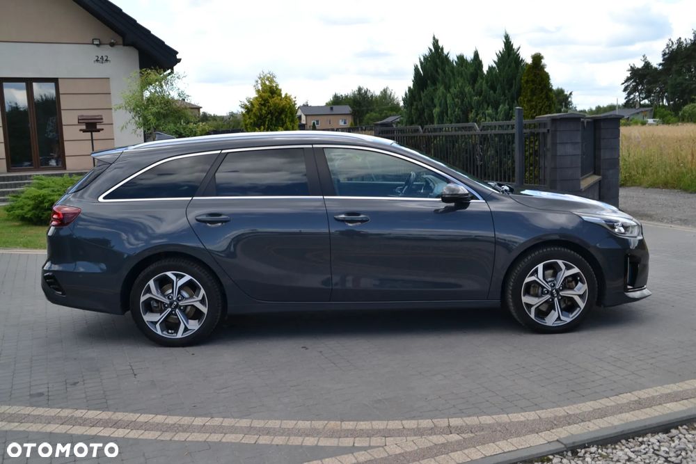 Kia Ceed 1.6 GDI DCT OPF Platinum - 34