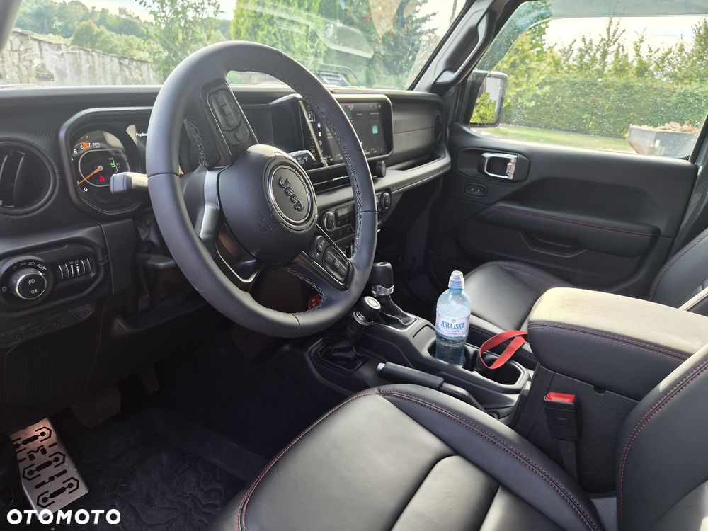 Jeep Wrangler - 5