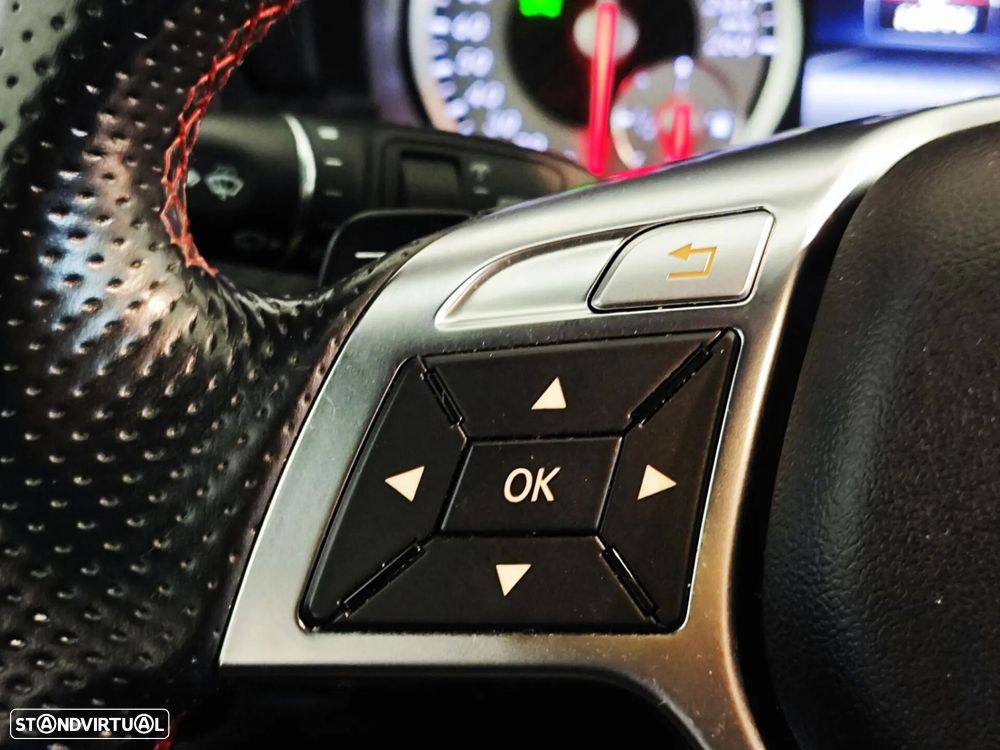 Mercedes-Benz A 180 (BlueEFFICIENCY) 7G-DCT AMG Sport - 35