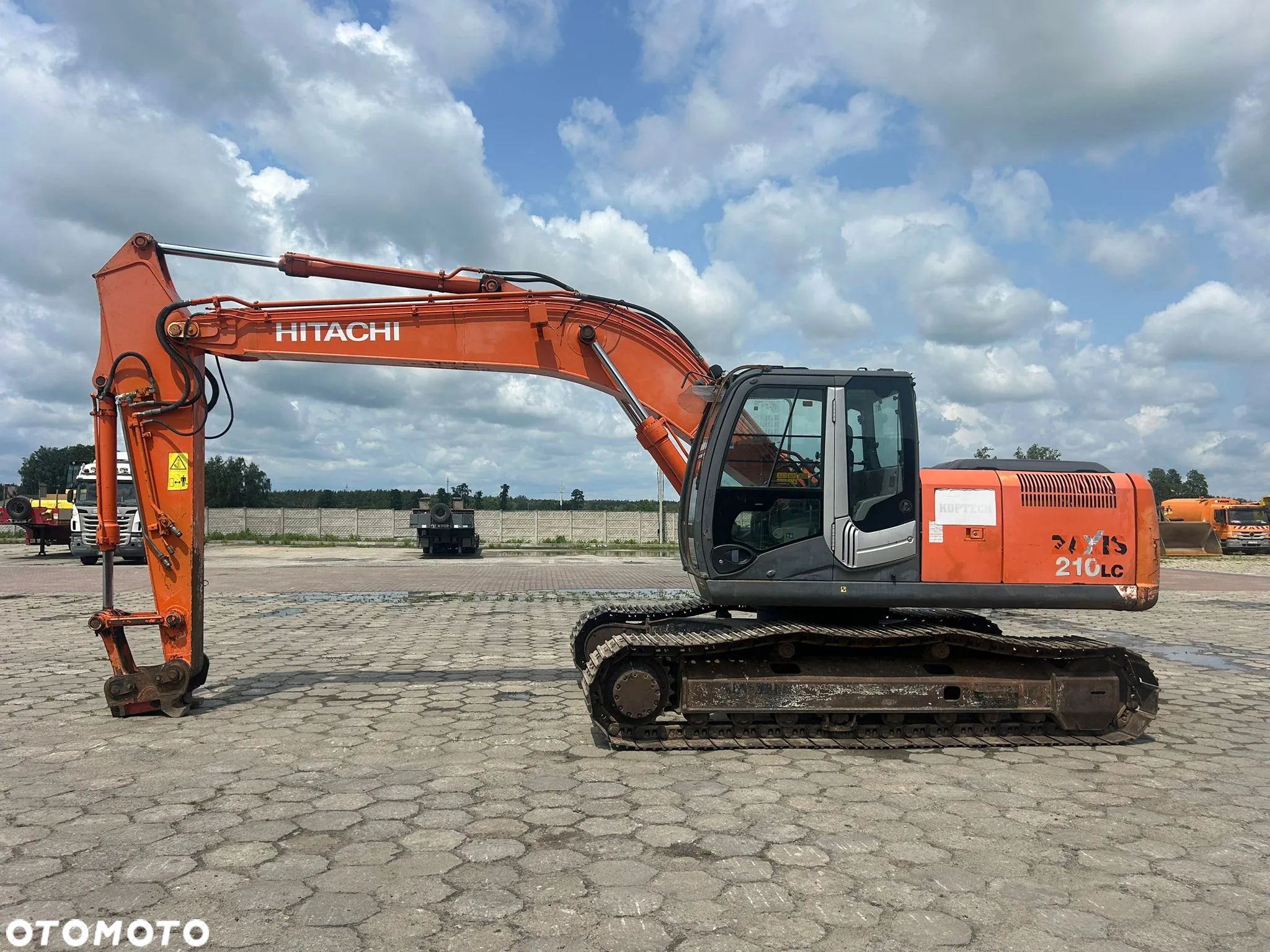 Hitachi ZX 210 - 1