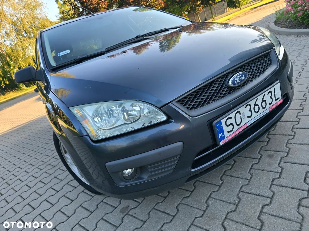 Ford Focus 1.6 Ambiente - 22