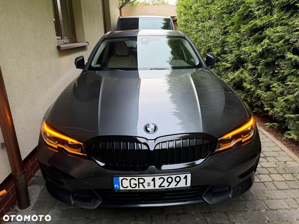BMW Seria 3 330e Luxury Line sport - 20
