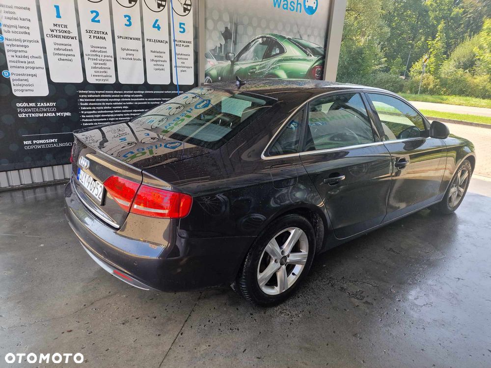 Audi A4 Limousine - 4