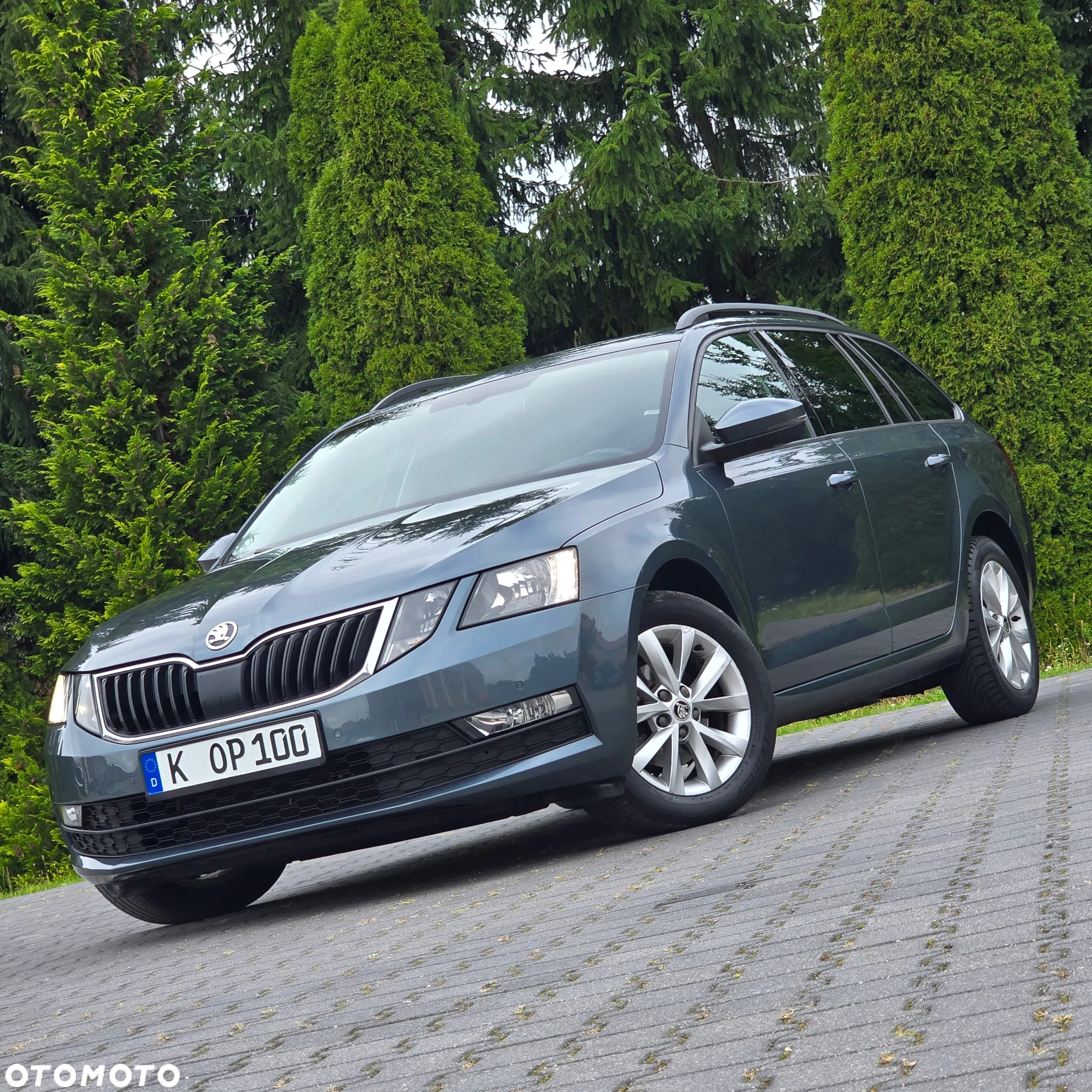 Skoda Octavia Combi 1.6 TDI DSG Style - 3