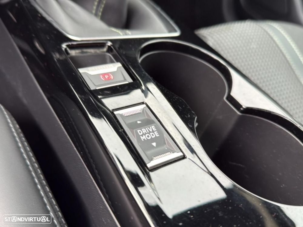 Peugeot 208 1.2 PureTech GT Line - 18