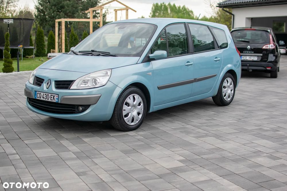 Renault Grand Scenic - 28