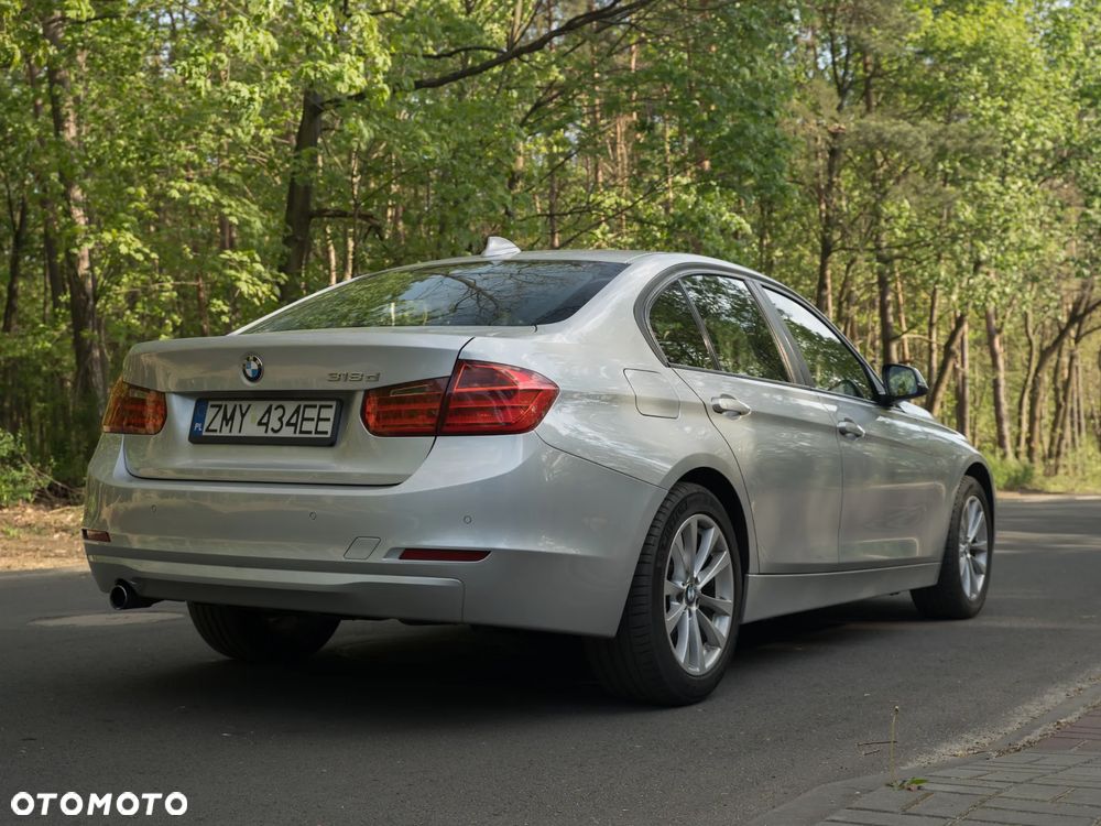 BMW Seria 3 318d - 5