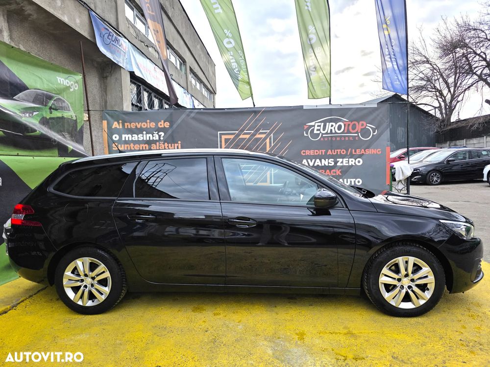 Peugeot 308 1.2 L PureTech Turbo S&S Allure - 9