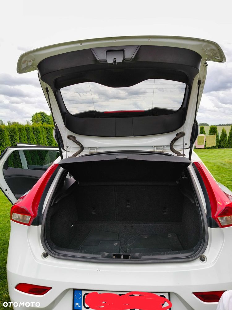 Volvo V40 - 8