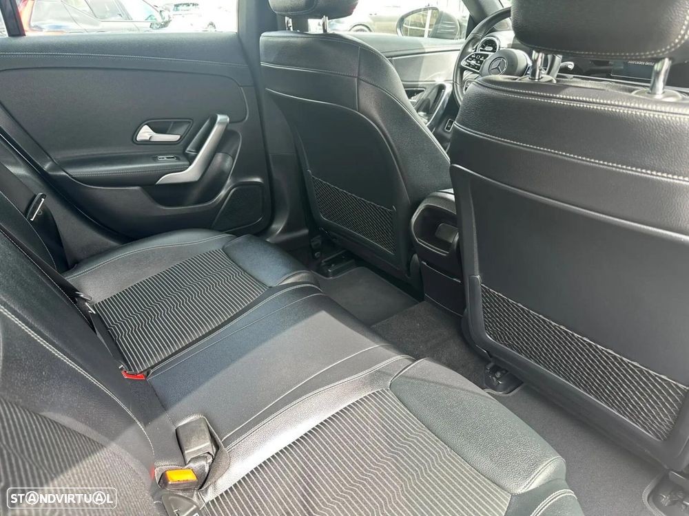 Mercedes-Benz CLA 180 - 12
