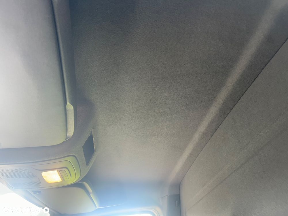 Mercedes-Benz Sprinter - 12