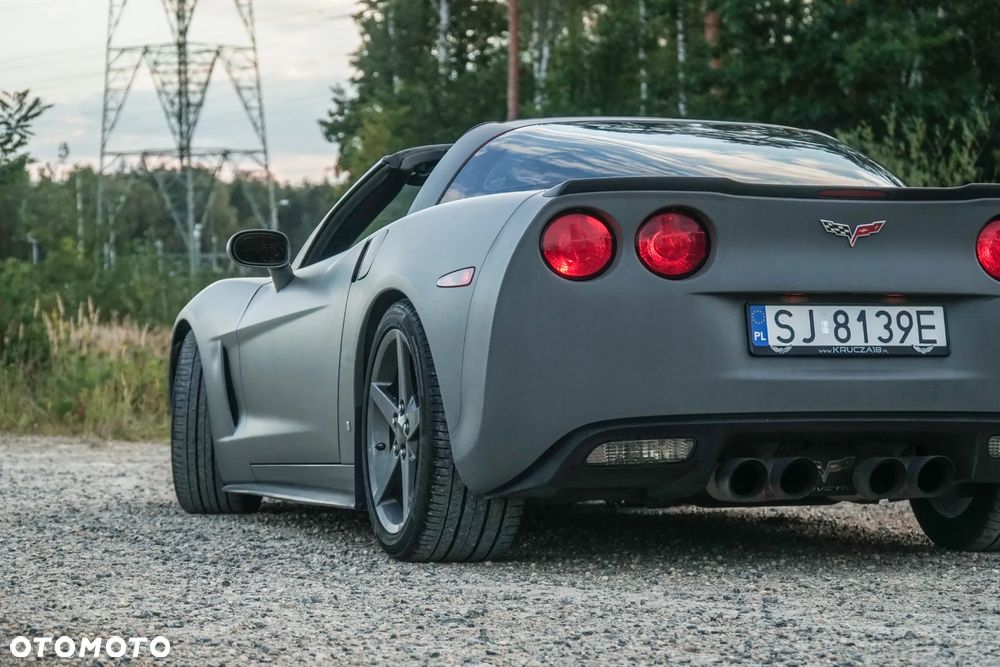 Chevrolet Corvette - 5