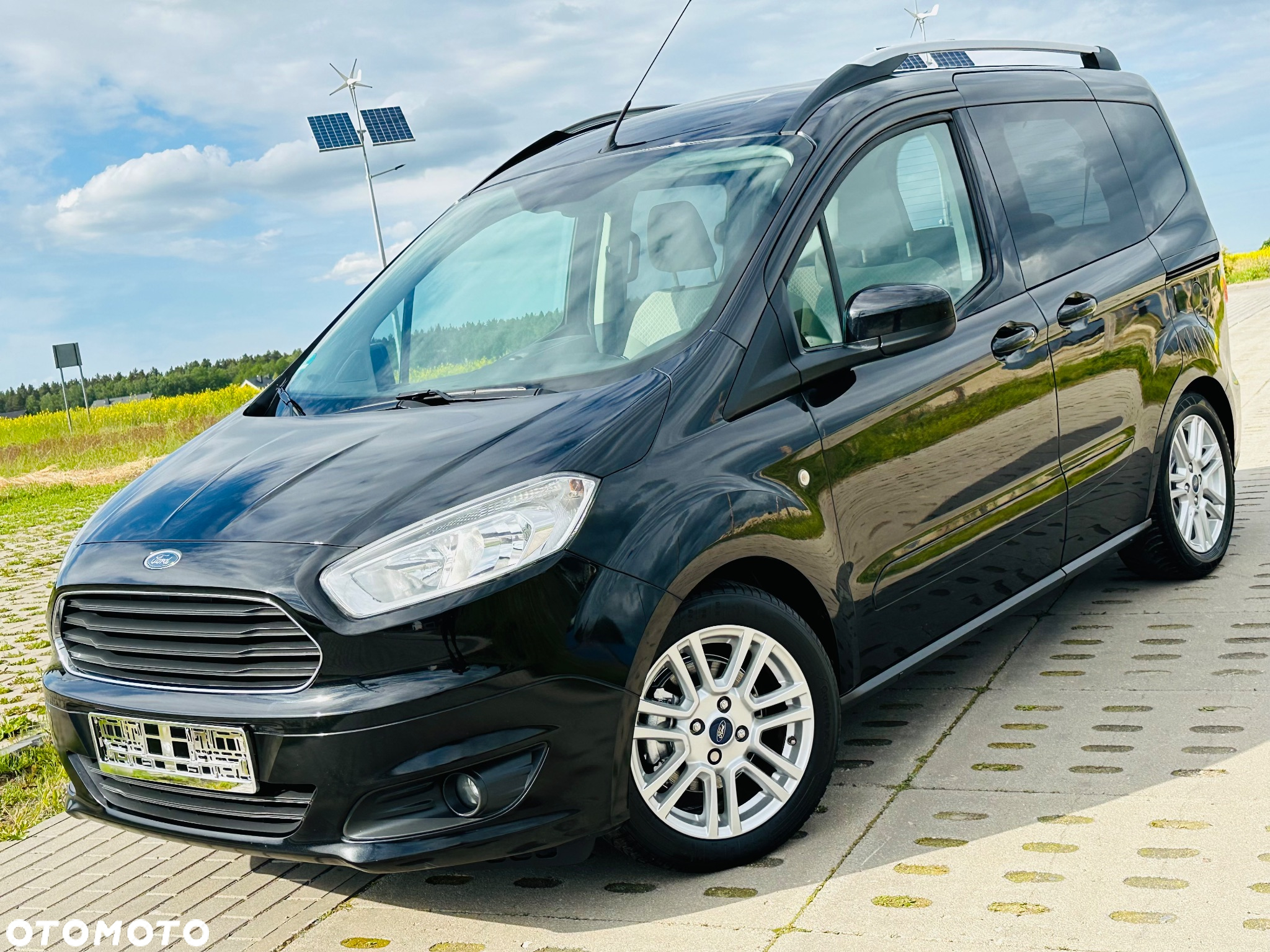 Ford Tourneo Courier 1.0 EcoBoost Titanium - 10