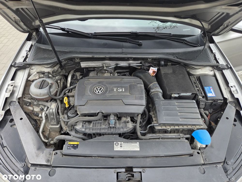 Volkswagen Passat - 8