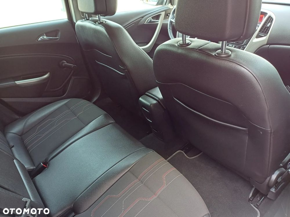 Opel Astra 1.4 Turbo 150 Jahre - 21