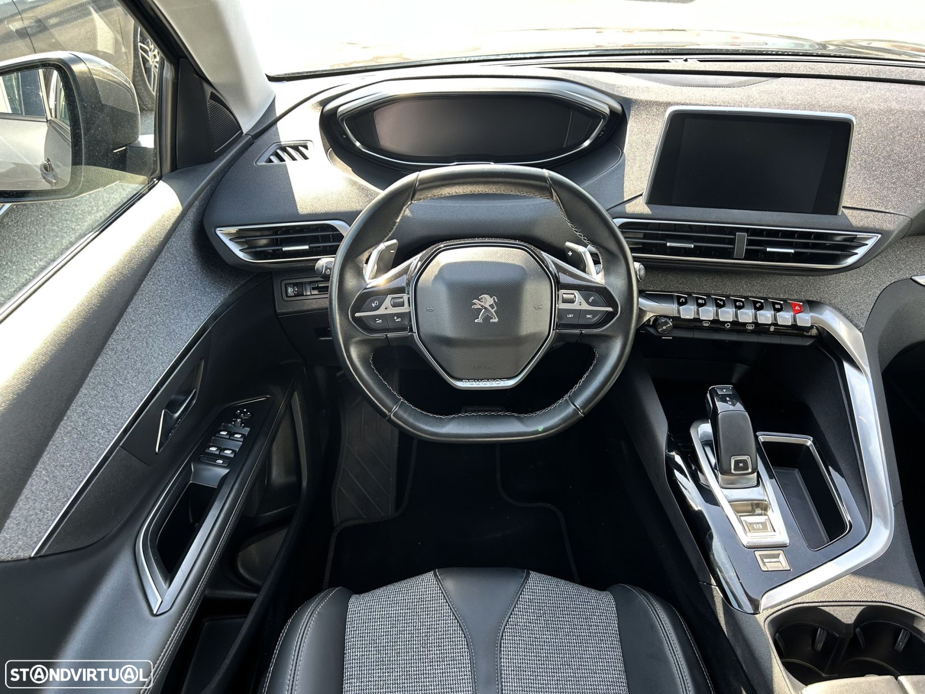 Peugeot 5008 1.5 BlueHDi Allure EAT8 - 28