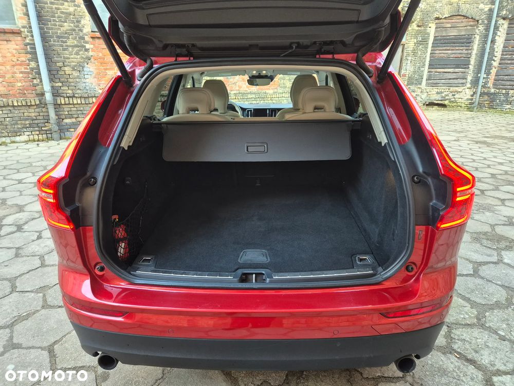 Volvo XC 60 T5 GPF AWD Momentum - 17