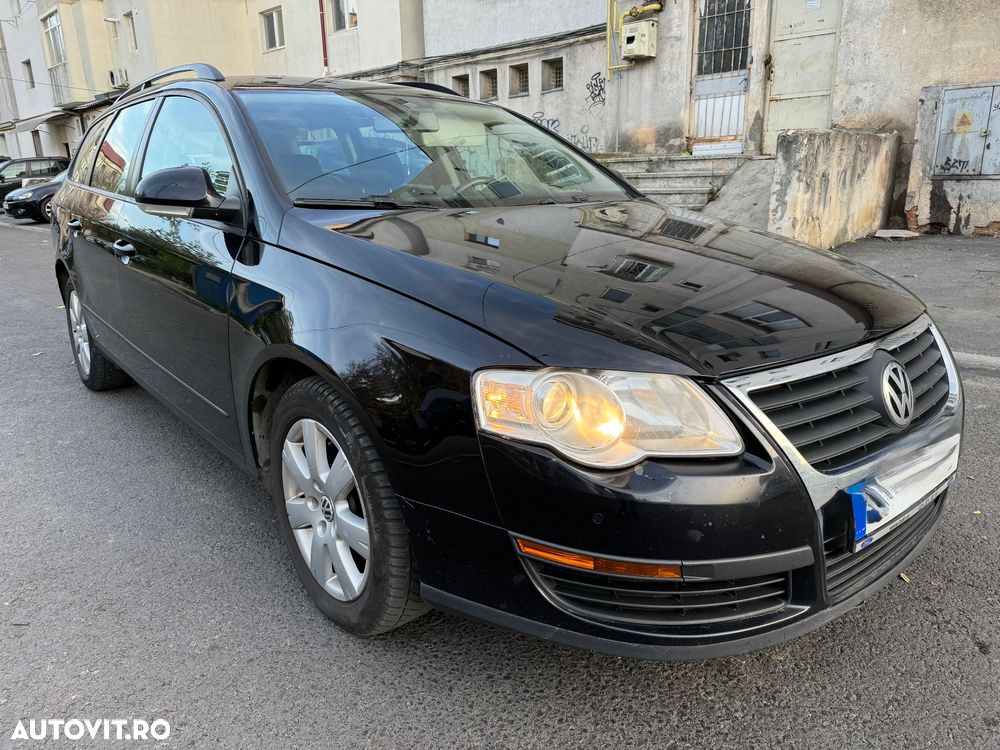 Volkswagen Passat 2.0 TDI DPF DSG Trendline - 2