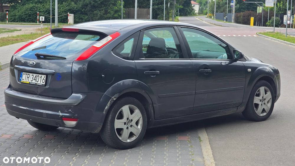Ford Focus 1.6 16V Ambiente - 3