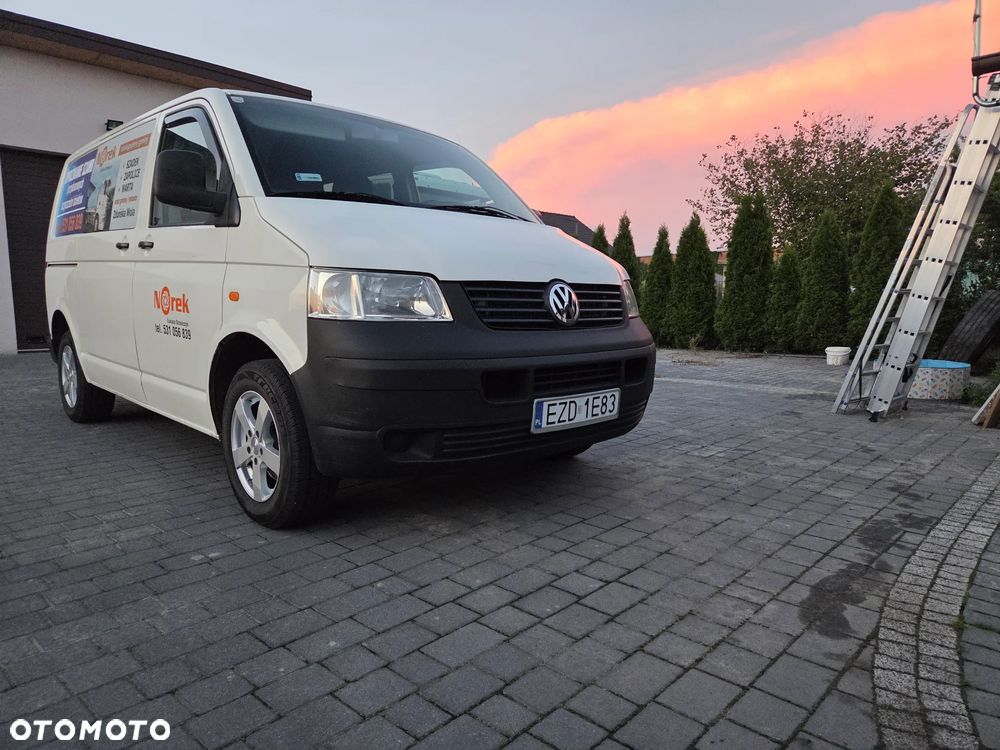 Volkswagen Transporter - 1