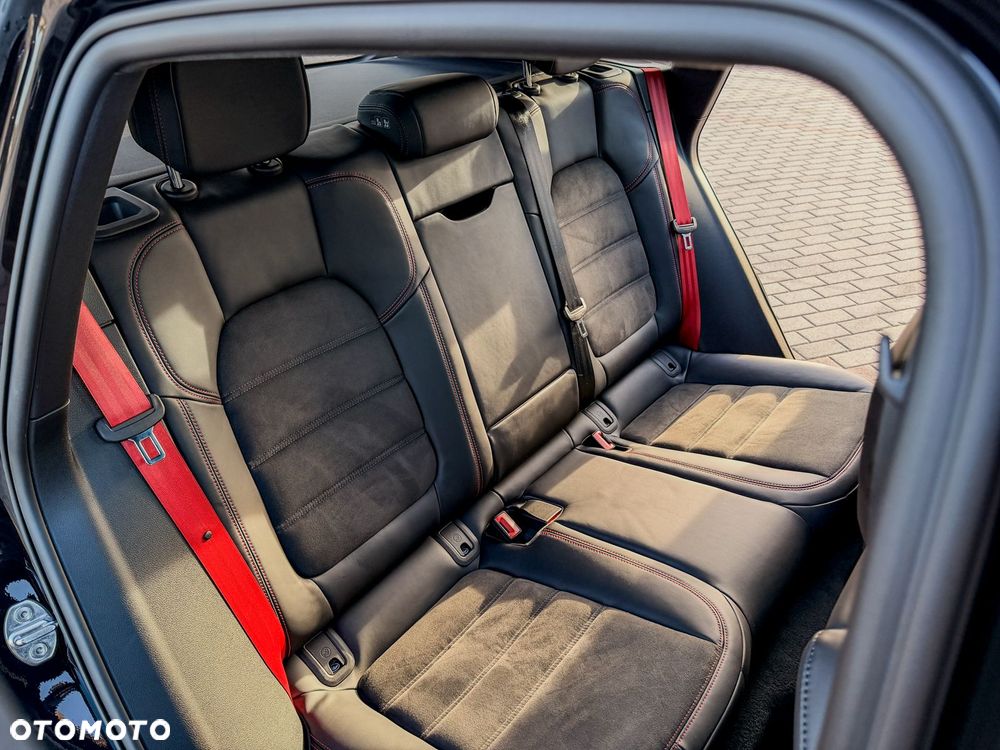 Porsche Macan - 16
