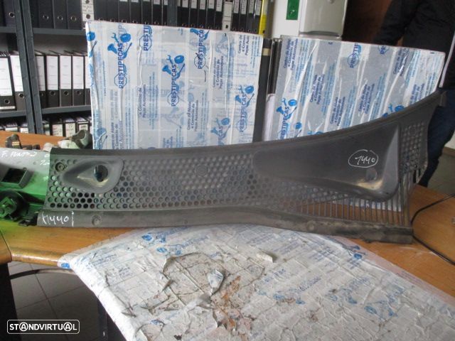 Grelha Friso 98ABA02217AT FORD FOCUS 2000 FRENTE - 1
