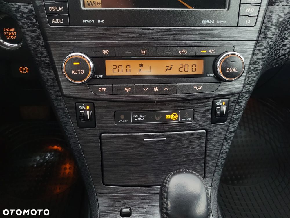Toyota Avensis 2.0 Prestige NAVI MS - 31