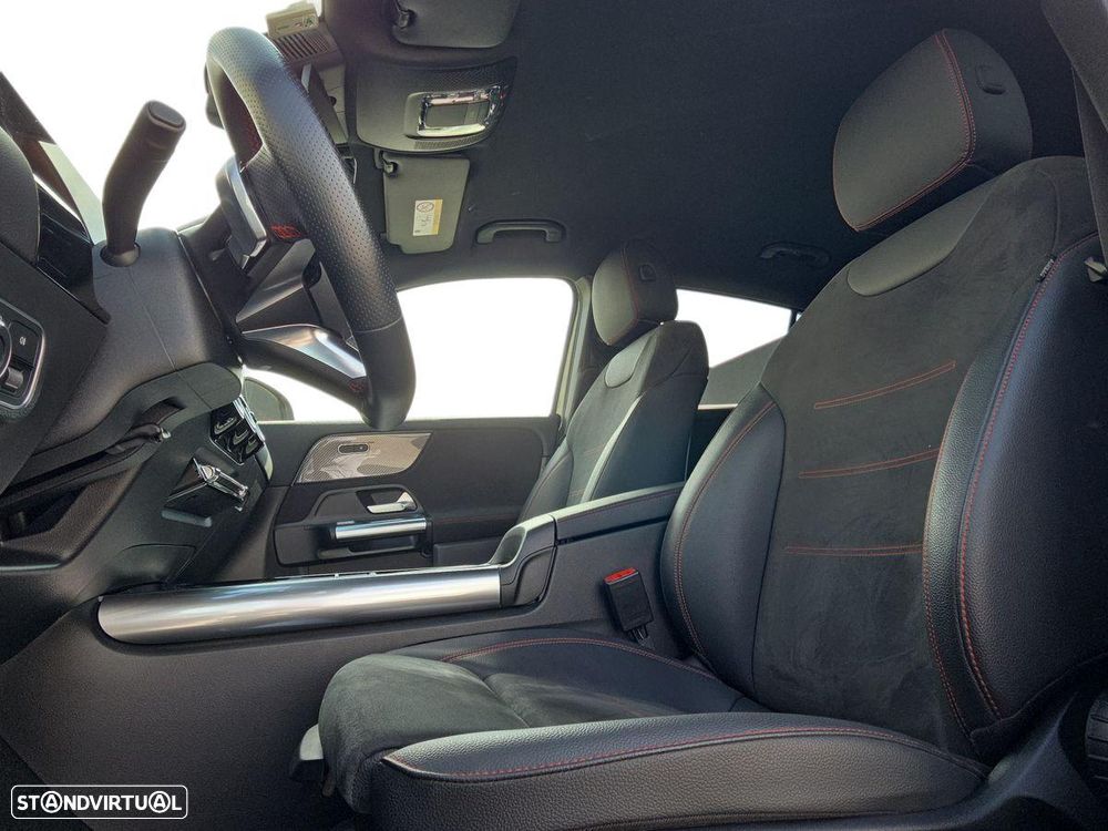 Mercedes-Benz GLA 180 d AMG Line - 13