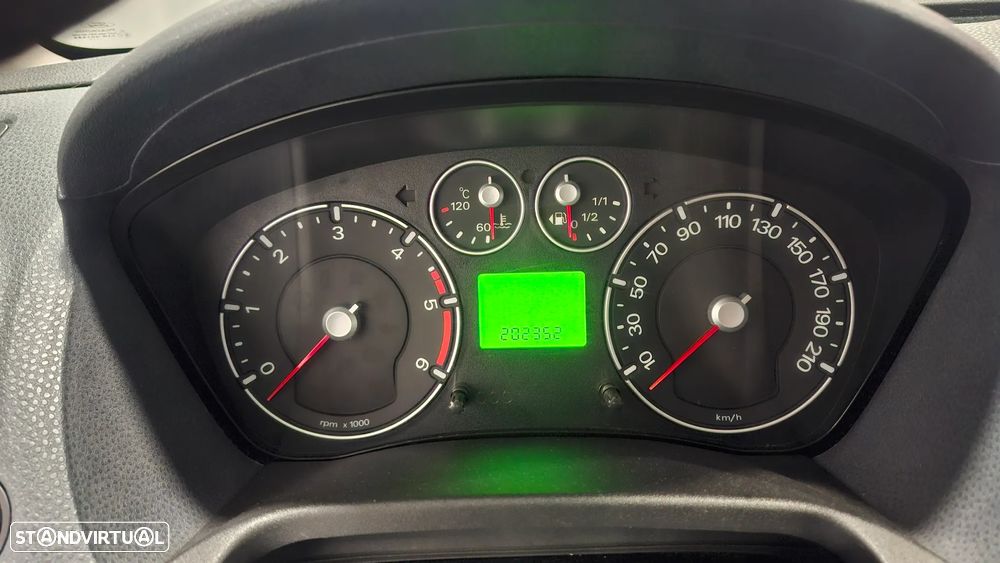 Ford Fiesta 1.4 TDCI Ghia - 11