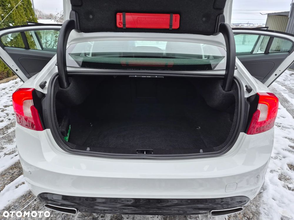 Volvo S60 D4 Geartronic Linje Svart - 16