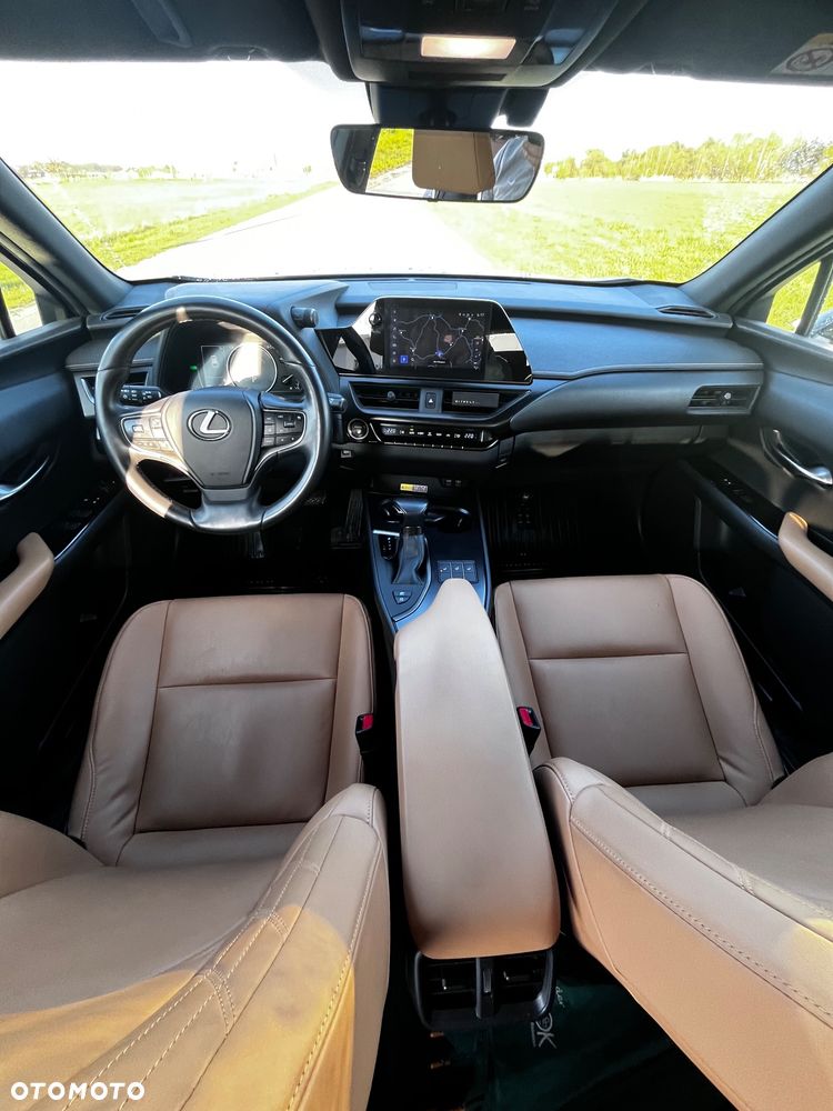 Lexus UX 200 GPF F Sport 2WD - 30