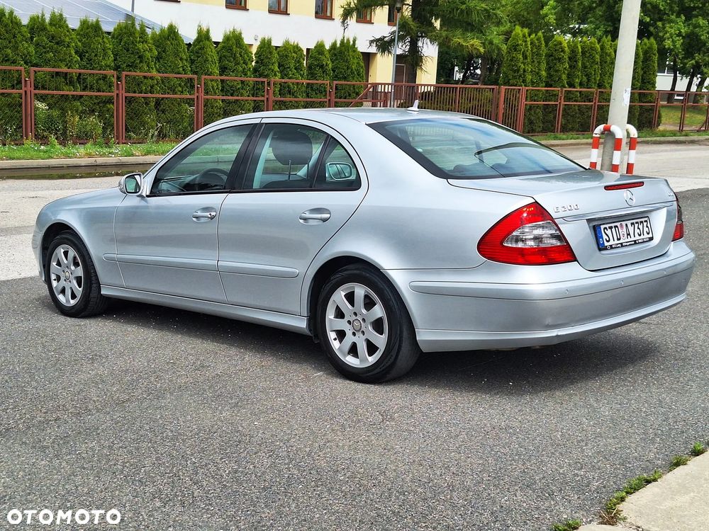 Mercedes-Benz Klasa E 200 CDI Classic DPF - 17