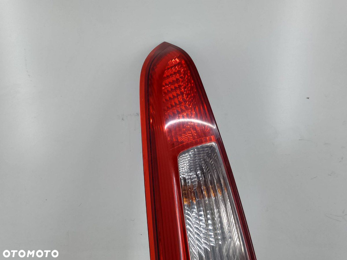 LAMPA TYLNA LEWA VOLVO V50 30698918 KOMBI - 2