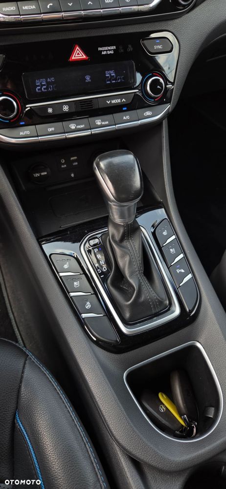 Hyundai IONIQ 1.6 GDI Premium - 32