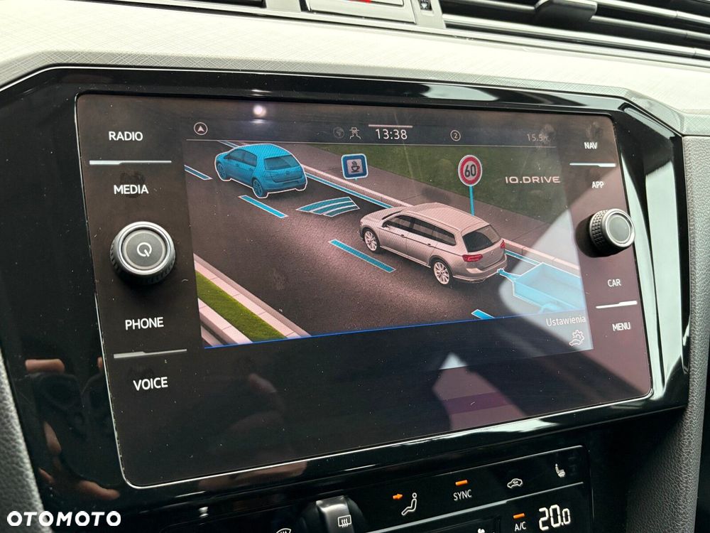 Volkswagen Passat Variant 2.0 TDI EVO Business DSG - 33