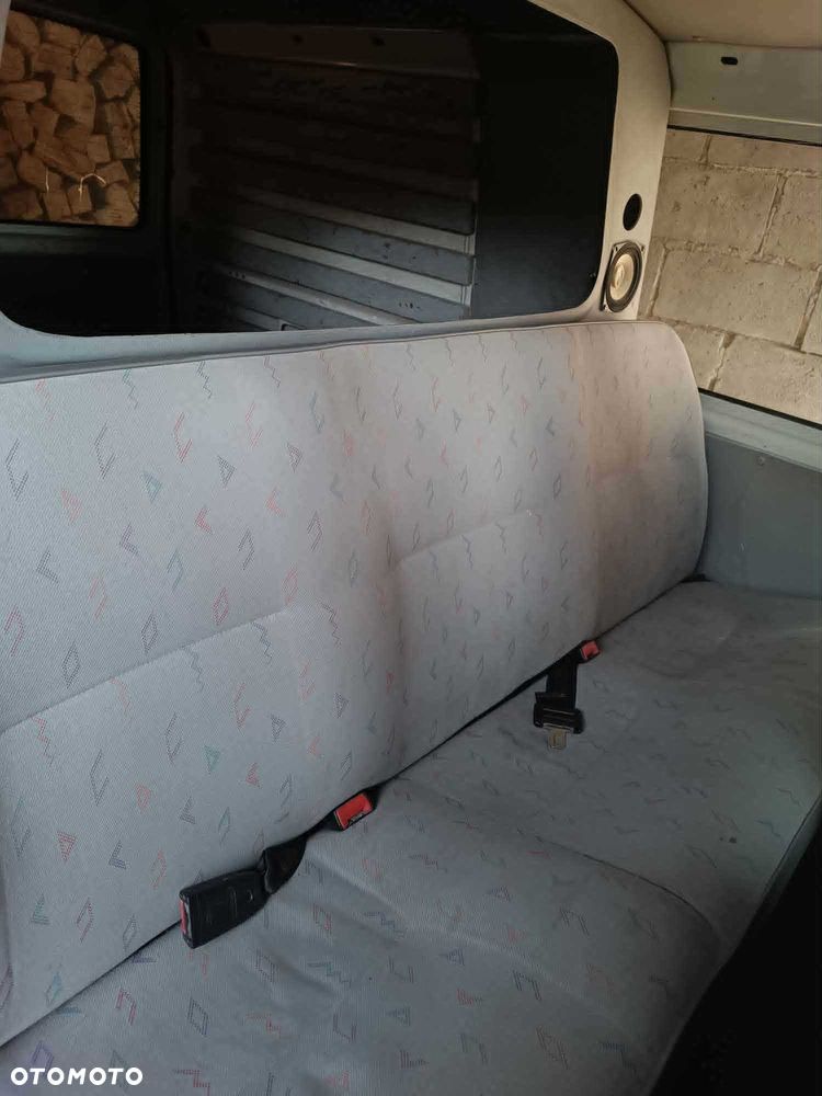 Volkswagen Transporter - 8